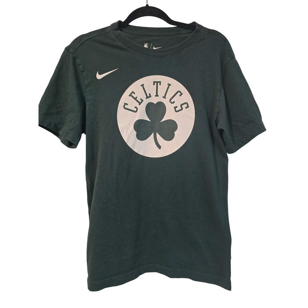 Nike Boston Celtics NBA T-Shirt Mens Small Green Graphic Tee Short Sleeve